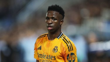 Vinícius se perderá la cita de la Liga de Campeones contra el Liverpool por una lesión en la pierna