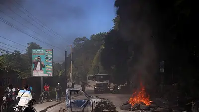 ONU evacua a su personal de Haití mientras las bandas se adueñan de la capital ONU evacua a su personal de Haití mientras las bandas se adueñan de la capital