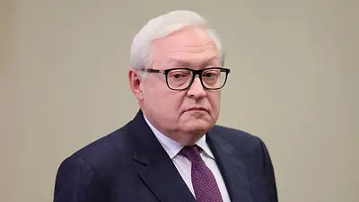 Rusia advierte a EEUU que frene la "espiral de escalada", pero dice que mantendrá los canales abiertos Rusia advierte a EEUU que frene la "espiral de escalada", pero dice que mantendrá los canales abiertos