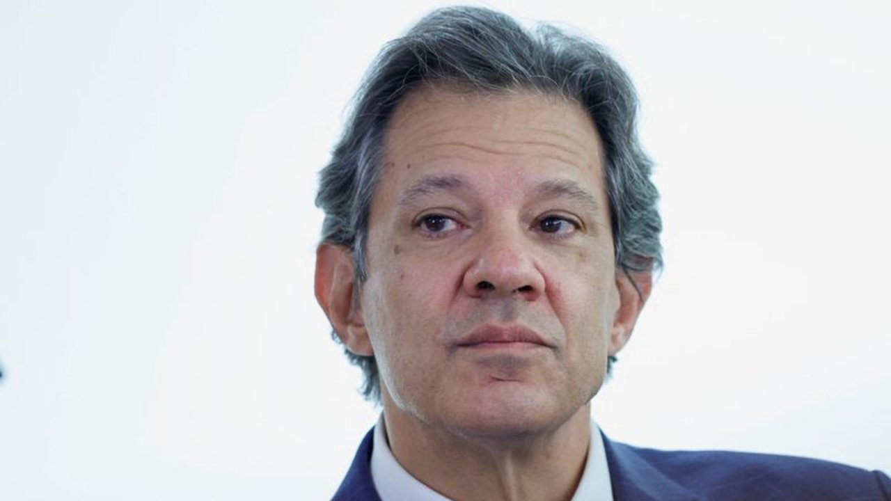 Ministro Haddad de Brasil confirma que paquete fiscal genera ahorro de 11.800 millones de dólares 