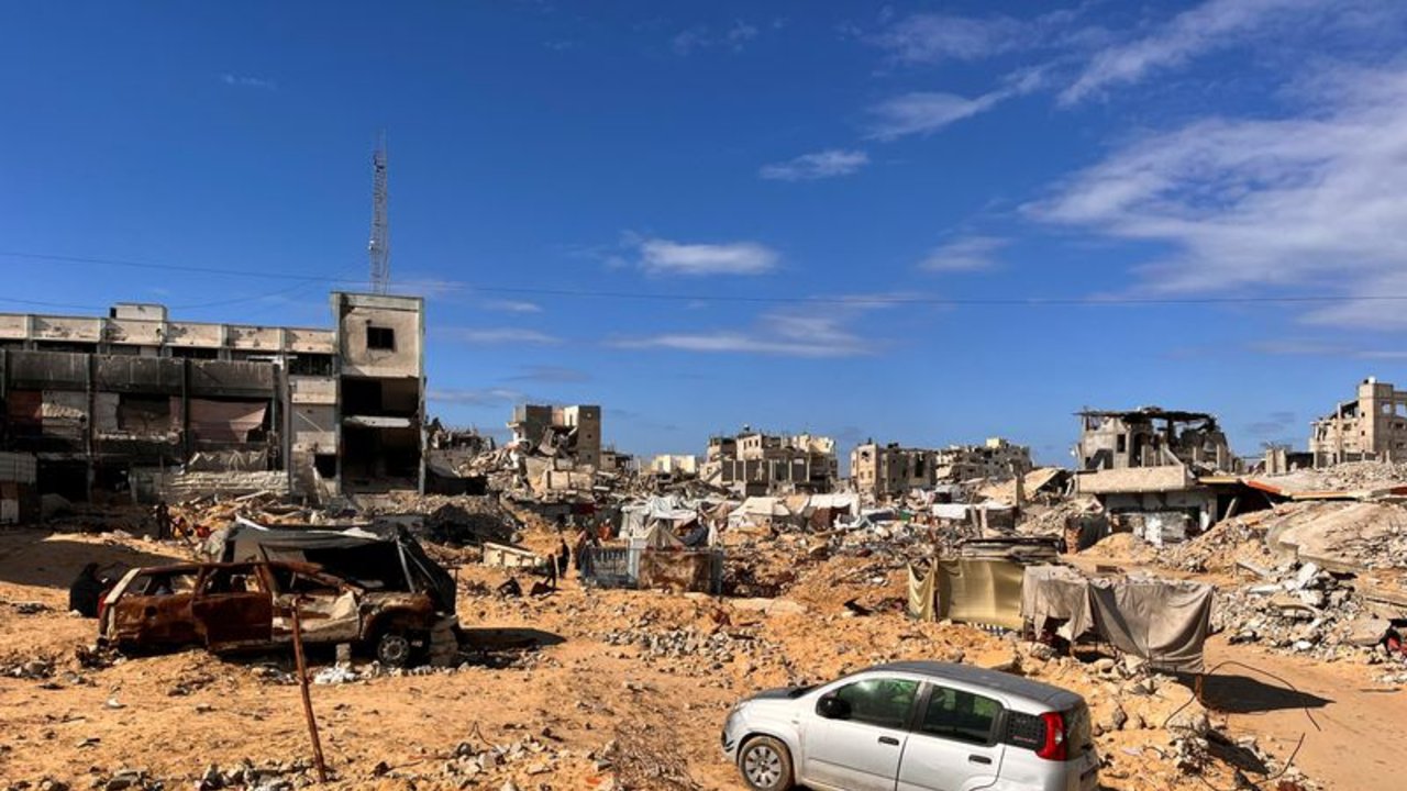 Israel intensifica los bombardeos en el centro de Gaza y deja 17 muertos más