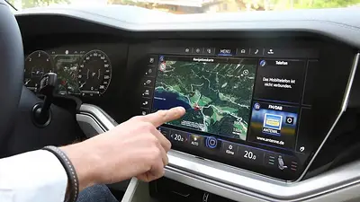 Pantalla táctil de un auto Pantalla táctil de un auto
