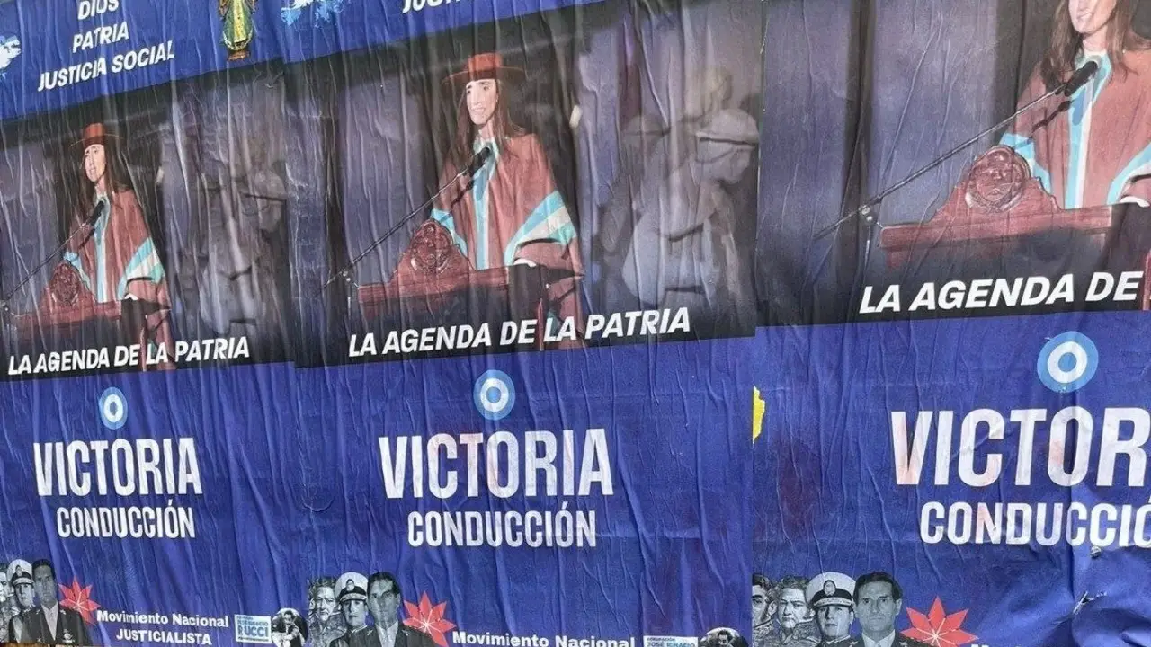 Villarruel se despega de los afiches de "Victoria Conducción" y vuelve a ver detrás la mano de Karina Milei