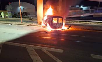 Tragedia en Córdoba: chocó y murió calcinado tras quedar atrapado en su auto | Accidente vial