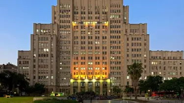 Conmoción en la UBA: investigan la muerte de un estudiante que cayó en la Facultad de Medicina