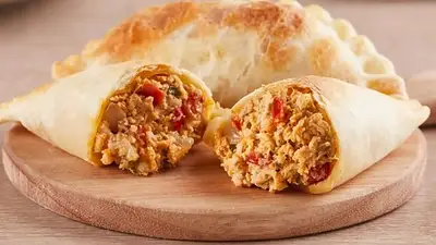 Cómo hacer empanadas de pollo. Receta de empanadas de pollo. Cómo lograr que las empanadas de pollo no queden secas. Cómo hacer empanadas de pollo. Receta de empanadas de pollo. Cómo lograr que las empanadas de pollo no queden secas.