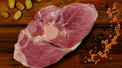 Cuál es el corte de carne que puede conseguirse por menos de $3000 y es igual de rico que la bondiola. "Chuletas" de jamón de cerdo. Cuál es el corte de carne que puede conseguirse por menos de $3000 y es igual de rico que la bondiola. "Chuletas" de jamón de cerdo.