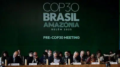 La UE pacta a última hora un objetivo de emisiones provisional menos ambicioso antes de la COP30 La UE pacta a última hora un objetivo de emisiones provisional menos ambicioso antes de la COP30