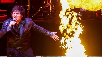 Milei creyó que AC/DC lo invitó a cantar en River y tuvo que borrar el tuit Milei creyó que AC/DC lo invitó a cantar en River y tuvo que borrar el tuit