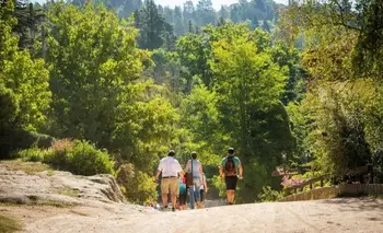 Escapadas para hacer con amigos: 4 propuestas para salir un fin de semana largo | Escapadas