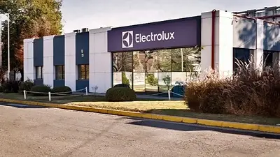 Panorama desolador en Rosario: una fábrica de electrodomésticos extiende la suspensión de 400 trabajadores Panorama desolador en Rosario: una fábrica de electrodomésticos extiende la suspensión de 400 trabajadores