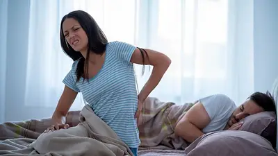 Cómo dormir para evitar el dolor de espaldas. Cómo dormir para evitar el dolor de espaldas.