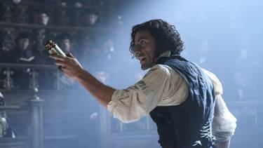 Es un éxito en cines y este viernes se estrena en Netflix: la película basada en una famosa novela