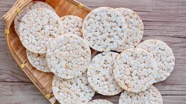 Super livianas y fáciles de hacer: galletas de arroz caseras sin conservantes