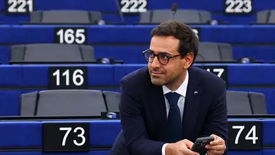 La UE debe proteger la industria del automóvil de los rivales chinos, según el comisario La UE debe proteger la industria del automóvil de los rivales chinos, según el comisario