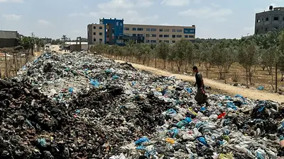 Montones de basura y aguas residuales contaminan Gaza Montones de basura y aguas residuales contaminan Gaza