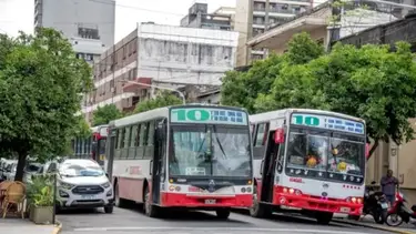 Paro de colectivos en Tucumán HOY: qué líneas adhieren y qué va a pasar el lunes
