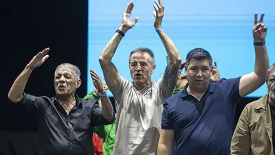 La CGT cruzó a Sturzenegger por la baja en las indemnizaciones: “Tuvo un sincericidio” La CGT cruzó a Sturzenegger por la baja en las indemnizaciones: “Tuvo un sincericidio”