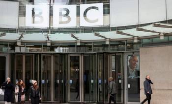 Jefe de la BBC, Tim Davie, dimite tras las críticas por la edición de un documental sobre Trump | Bbc