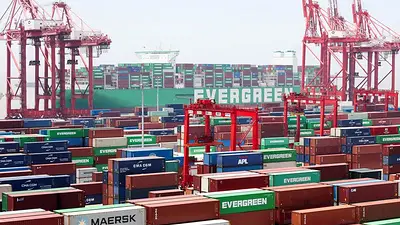 China suspende durante un año las tasas portuarias a los buques vinculados a EEUU China suspende durante un año las tasas portuarias a los buques vinculados a EEUU