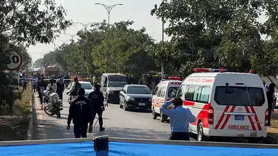 Un suicida mata a 12 personas frente a un juzgado en la capital de Pakistán Un suicida mata a 12 personas frente a un juzgado en la capital de Pakistán