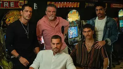 Grupo de actores en un casino Grupo de actores en un casino