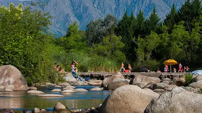 Parece Austria, pero es Córdoba: el pueblo escondido entre montañas y bosques que sorprende a los turistas Parece Austria, pero es Córdoba: el pueblo escondido entre montañas y bosques que sorprende a los turistas