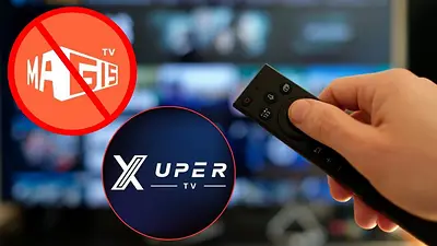mano sostiene control remoto con logos de Magis tv y Xuper tv al lado mano sostiene control remoto con logos de Magis tv y Xuper tv al lado