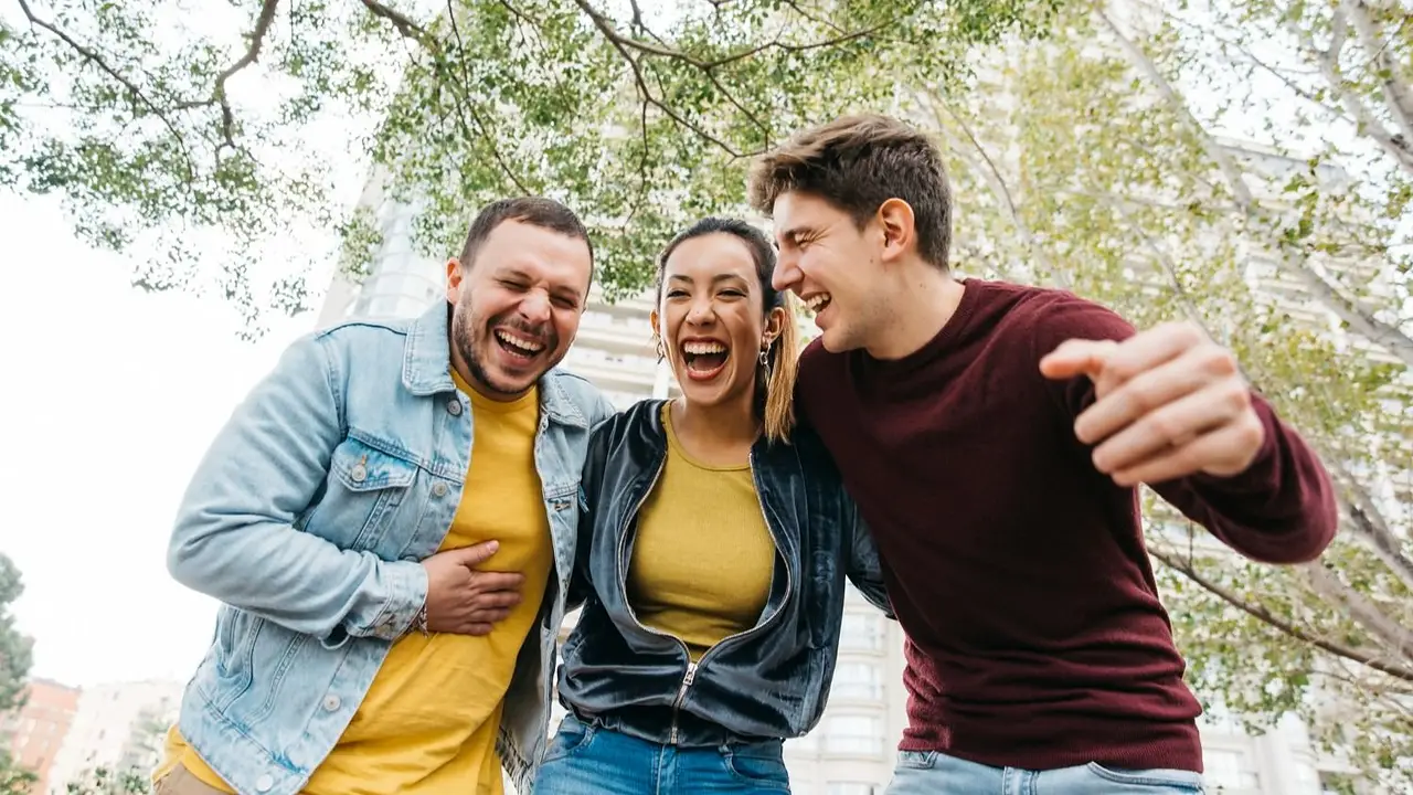 Tres personas felices