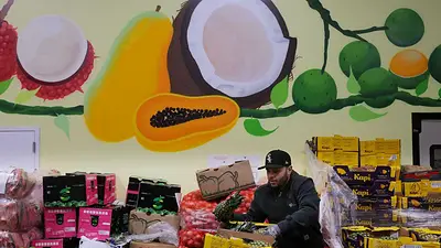 La Corte Suprema de EEUU prorroga una suspensión que permite a Trump no financiar ayuda alimentaria La Corte Suprema de EEUU prorroga una suspensión que permite a Trump no financiar ayuda alimentaria