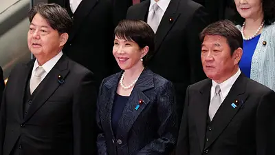 Primera ministra japonesa vacila sobre cuestión de armas nucleares, insinuando un posible giro Primera ministra japonesa vacila sobre cuestión de armas nucleares, insinuando un posible giro