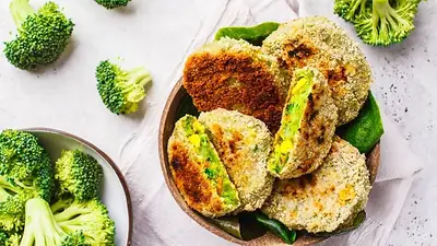 Cómo hacer medallones de brocoli y cebolla. Cómo hacer medallones de brocoli y cebolla.