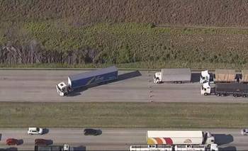 Caos en San Pablo por una falsa bomba: un camión bloqueó una autopista por 5 horas | Brasil 