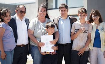 Con una inversión de $742 millones, Kicillof entregó viviendas en Saladillo | Viviendas