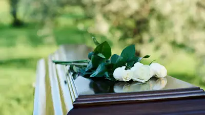 Velaron a un desconocido y ahora la funeraria tiene que pagar una multa millonaria Velaron a un desconocido y ahora la funeraria tiene que pagar una multa millonaria