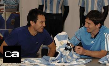 Estudió en la UBA, vistió a la Selección y lanzó un evento de "cultura futbolera" | Selección argentina