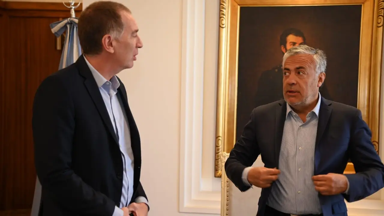 Vía Santilli, el Gobierno abre la canilla de dólares a las provincias aliadas para lograr las reformas