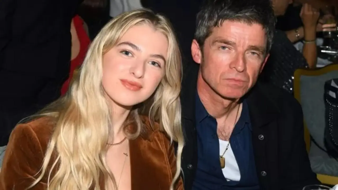 Anais y Noel Gallagher.