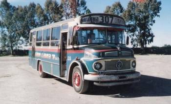 La exposición que reúne colectivos antiguos: cuándo y dónde es | Transporte público