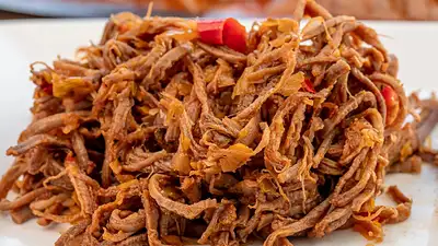 Carne desmechada. Carne desmechada.