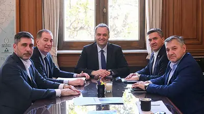 Los gobernadores Zdero y Weretilneck se reunieron con Adorni y Santilli en la Rosada Los gobernadores Zdero y Weretilneck se reunieron con Adorni y Santilli en la Rosada