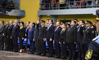 "Desde una mirada constitucional": el ministro González celebró los 65 años de la Policía | Policía