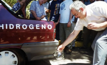 El científico argentino que soñó con usar agua para impulsar vehículos | Ciencia 