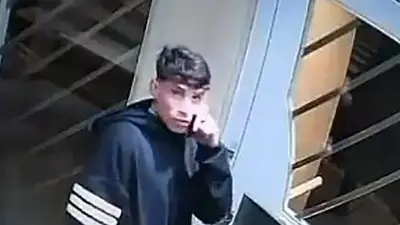 Se entregó un viudo negro que atacó en Palermo: estaba prófugo y tenía pedido de captura Se entregó un viudo negro que atacó en Palermo: estaba prófugo y tenía pedido de captura