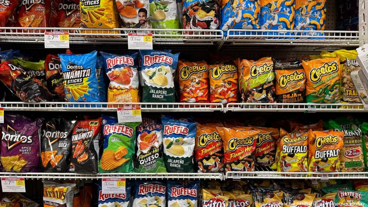 Un estudio reveló que los alimentos ultraprocesados aumentan un 40% el riesgo de daño cerebral