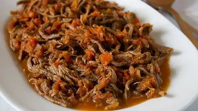 Carne desmenuzada. Carne desmenuzada.