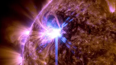 Impacto por el pronóstico de la NASA y los científicos por el final de la Tierra y del Sol Impacto por el pronóstico de la NASA y los científicos por el final de la Tierra y del Sol
