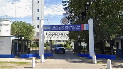 Fraude con combustible en Rosario: dictaron prisión preventiva para 14 policías acusados de asociación ilícita Fraude con combustible en Rosario: dictaron prisión preventiva para 14 policías acusados de asociación ilícita