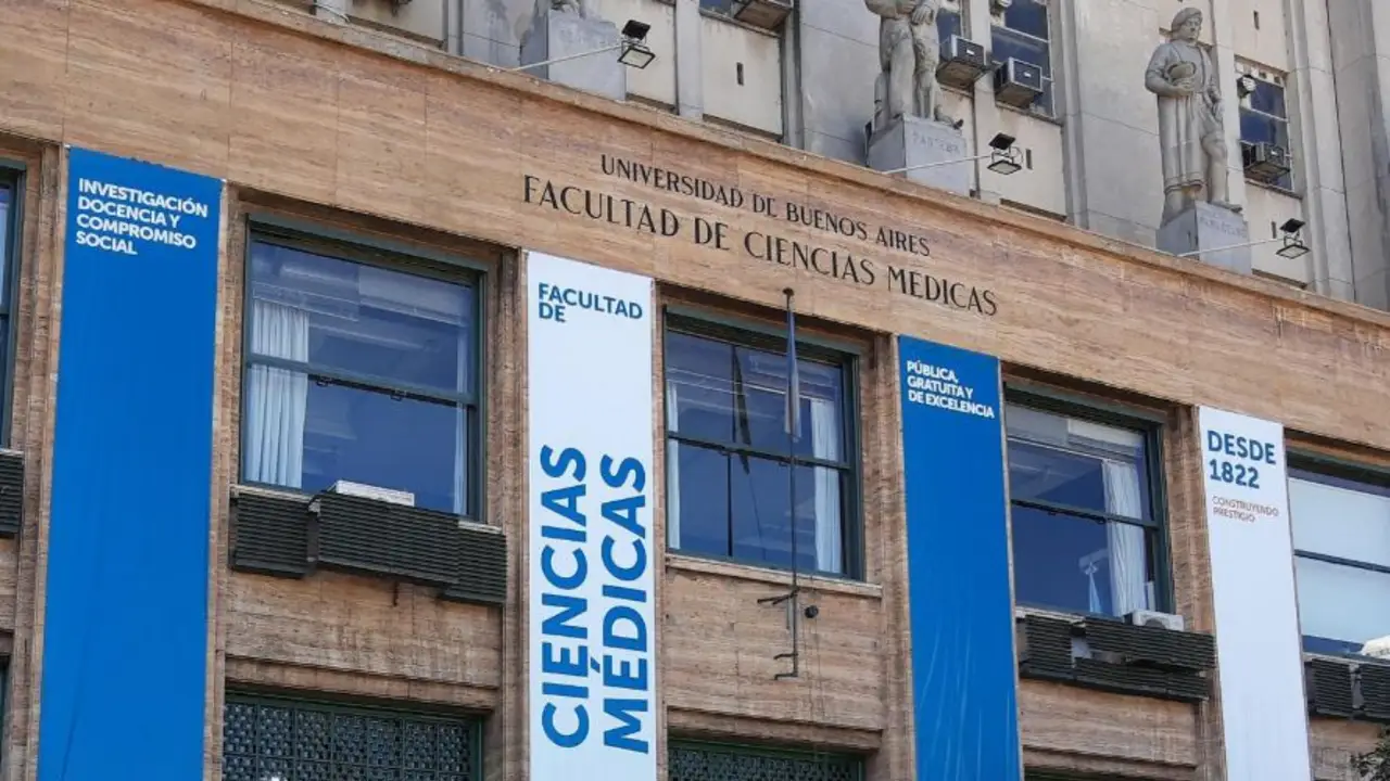La UBA quedó entre las 100 mejores del mundo y alertó por el ajuste de Milei