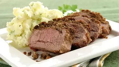 Carne con puré. Carne con puré.
